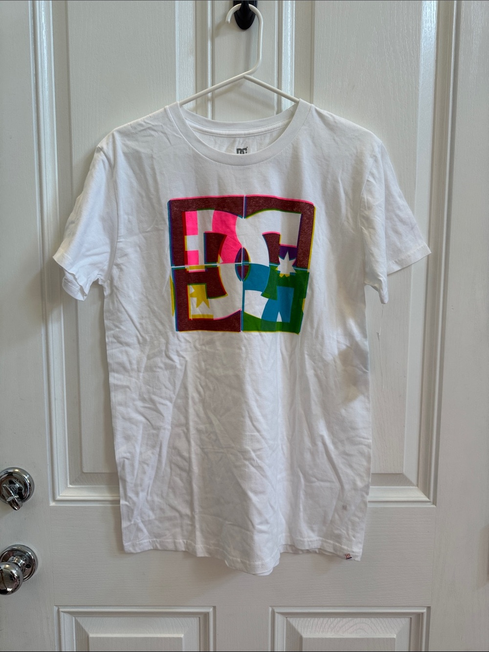 DC Shoes Pop Art Graphic Box Logo White Short Sleeve T-Shirt Size XL (18/20)